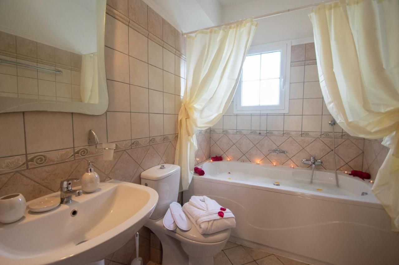 Koukounariá Luxury Villa Vanato & Pool מראה חיצוני תמונה