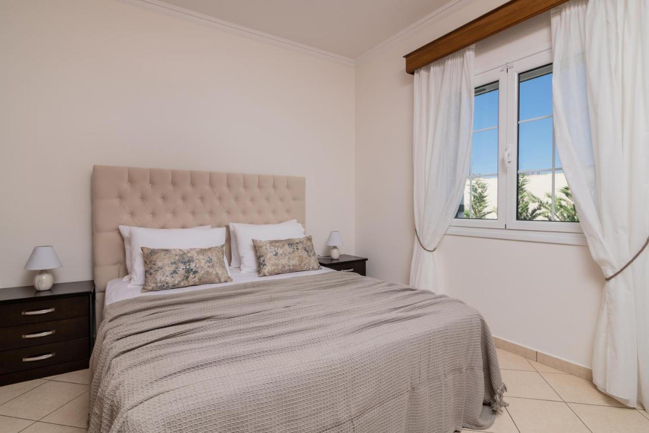 Koukounariá Luxury Villa Vanato & Pool מראה חיצוני תמונה